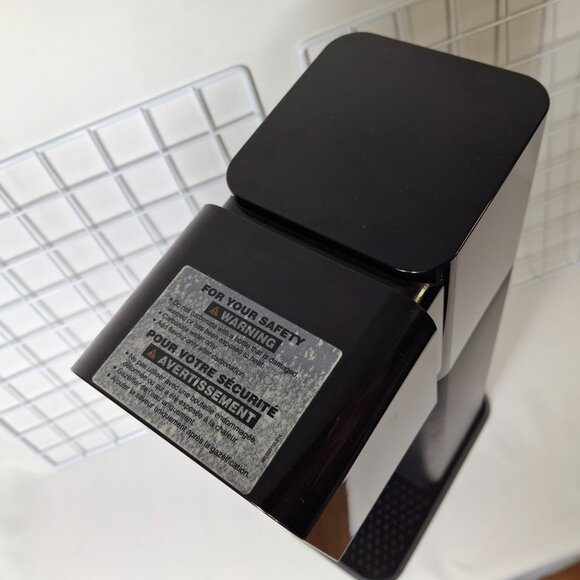 SodaStream Play Sparking Water Maker Black - No Bottle No CO2 - Picture 9 of 12